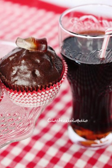 babeczki z coca colą