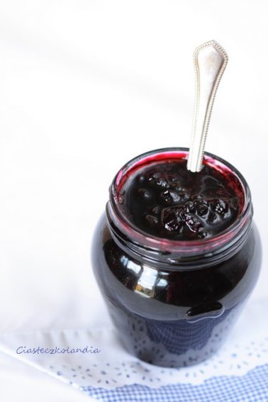 jagody w syropie cukrze