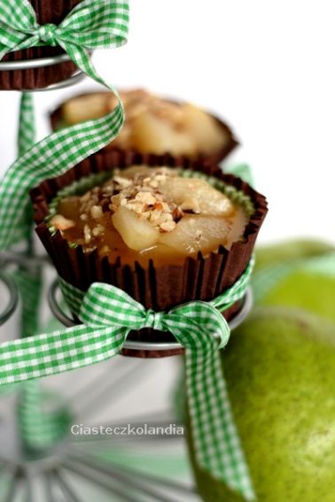 mini serniczki z gruszkami